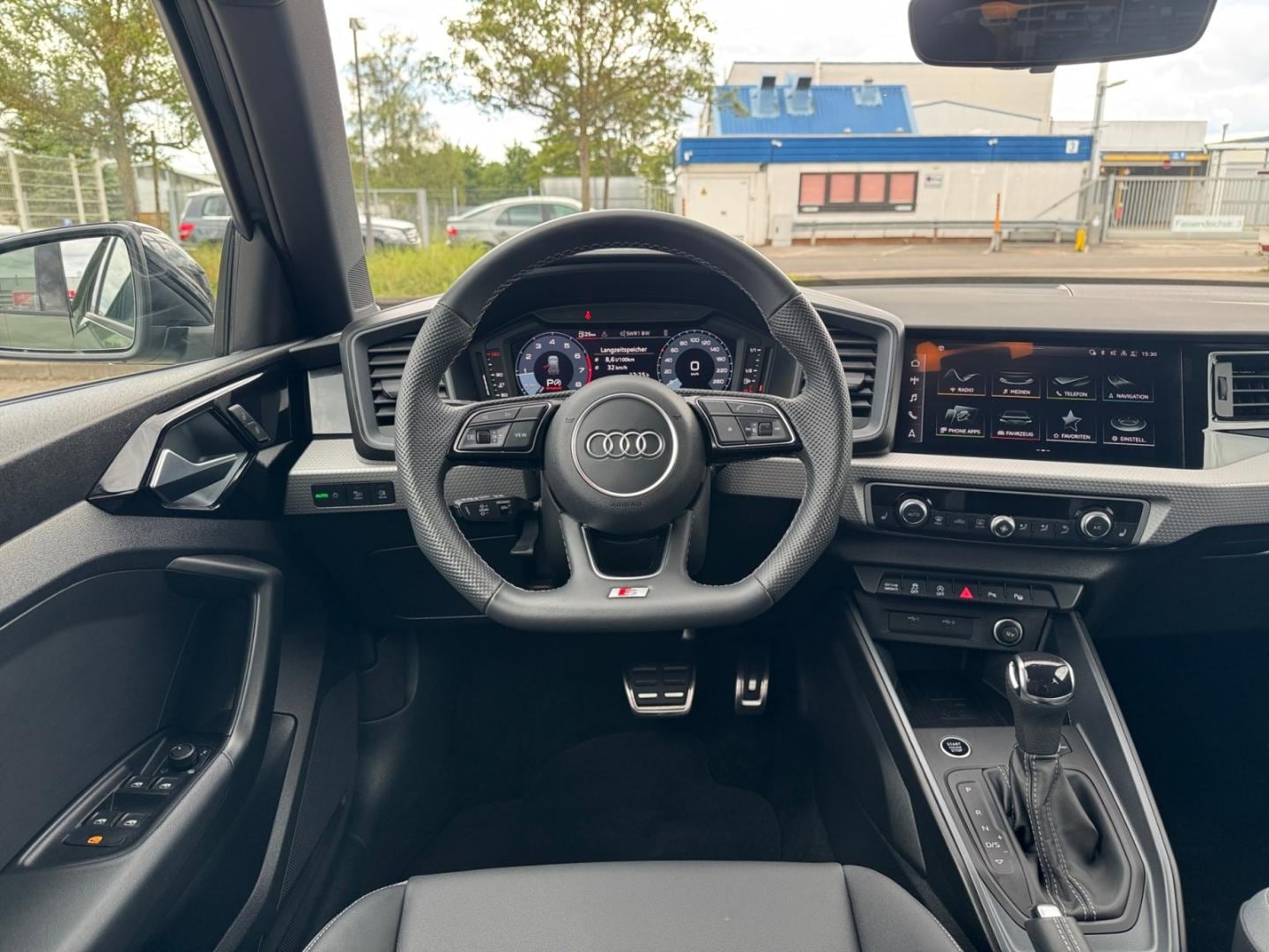 Bild über Audi A1 Sportback S line 40 TFSI S tronic - für weitere Informationen kontaktieren Sie den Audi Partner