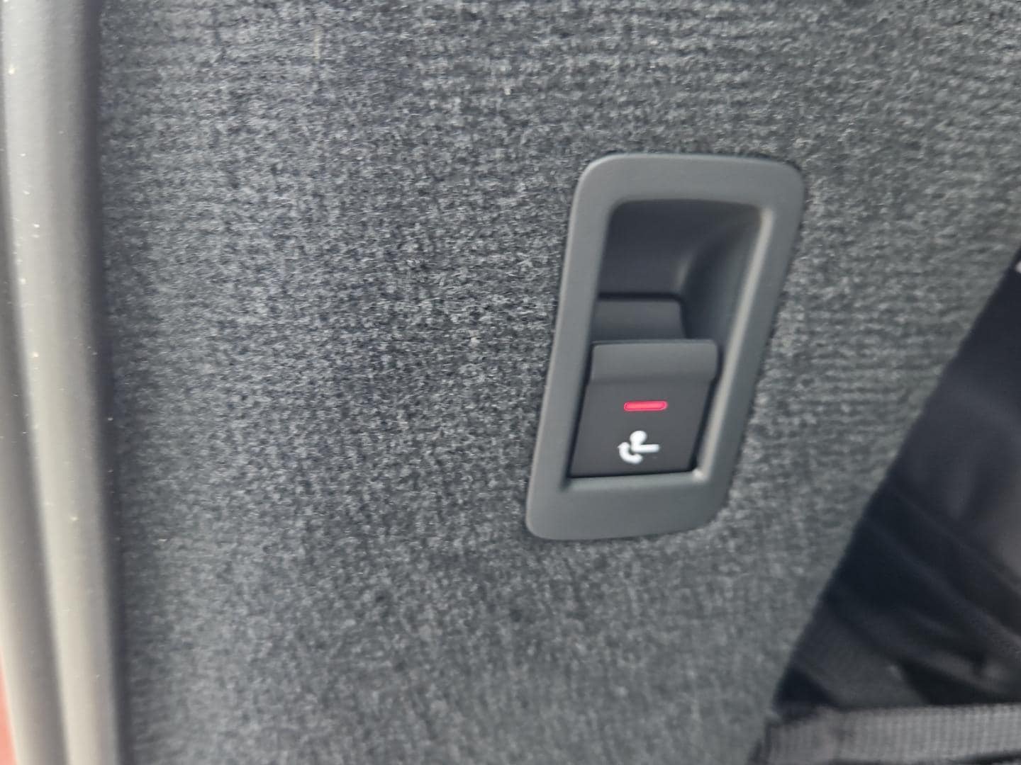 Bild über Audi RS 6 Avant TFSI quattro tiptronic - für weitere Informationen kontaktieren Sie den Audi Partner