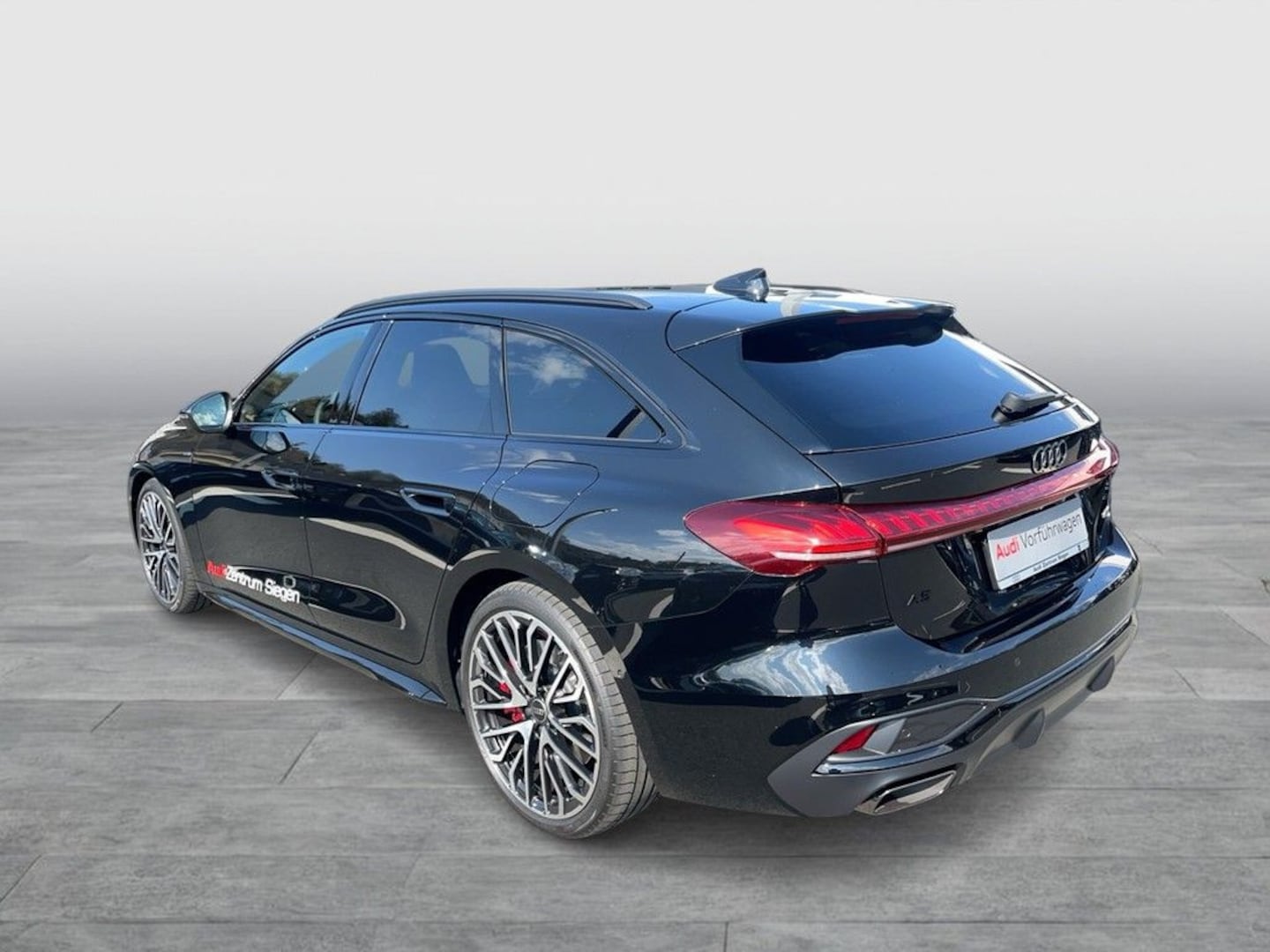 Bild über Audi A5 Avant e-hybrid e-hybrid quattro 270 kW S tronic - für weitere Informationen kontaktieren Sie den Audi Partner