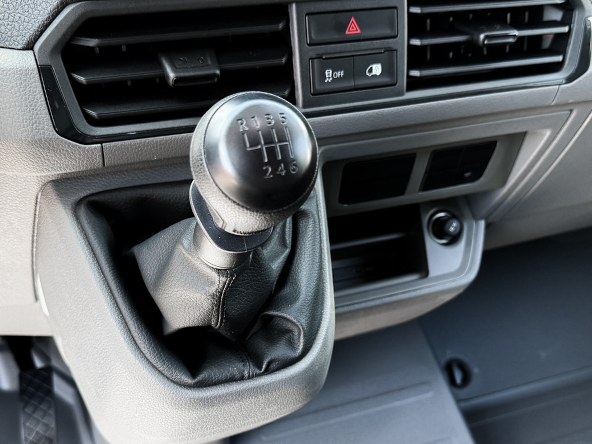 Volkswagen Crafter Kasten mittlerer Radstand