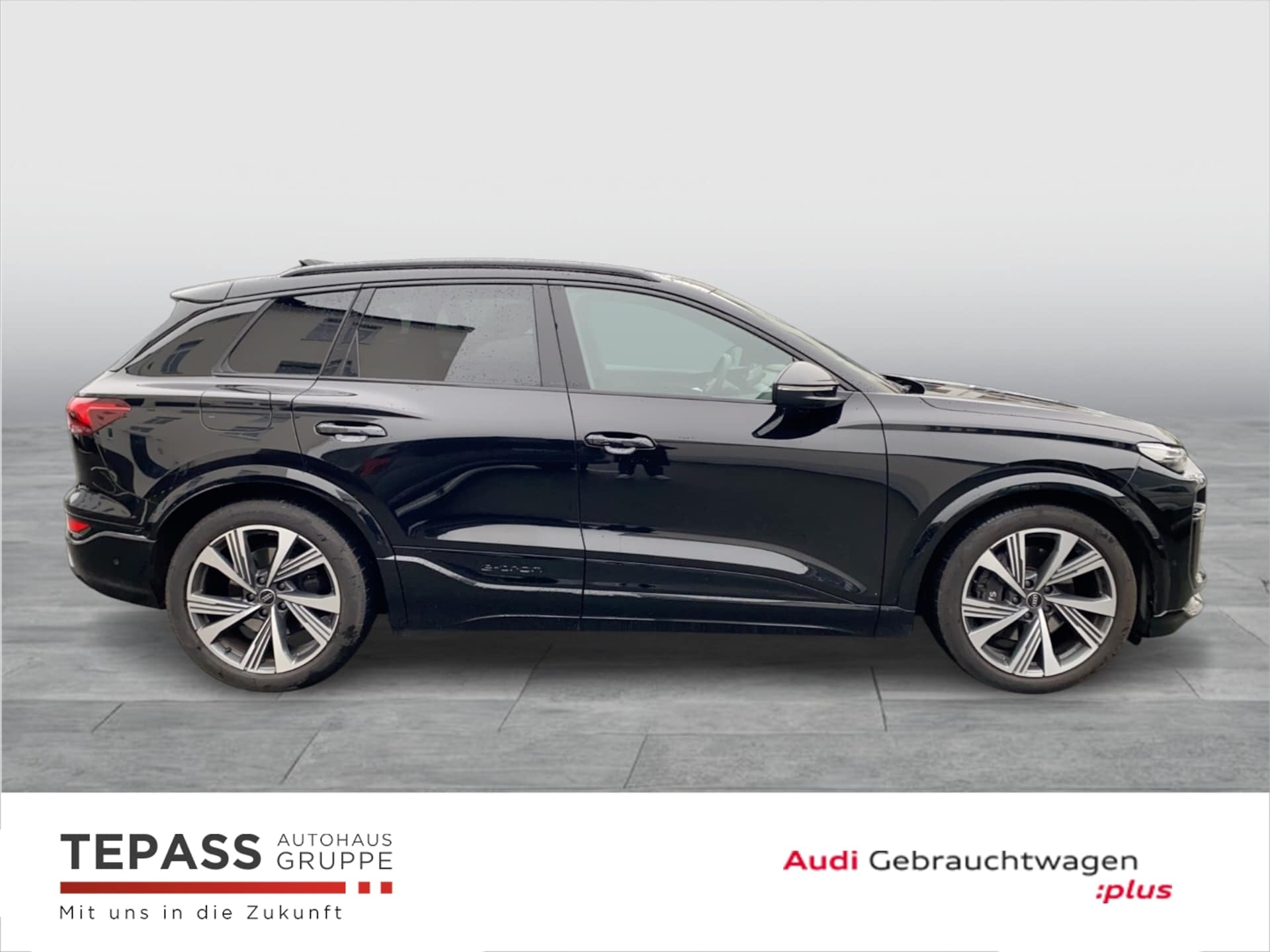 Audi SQ6 SUV e-tron