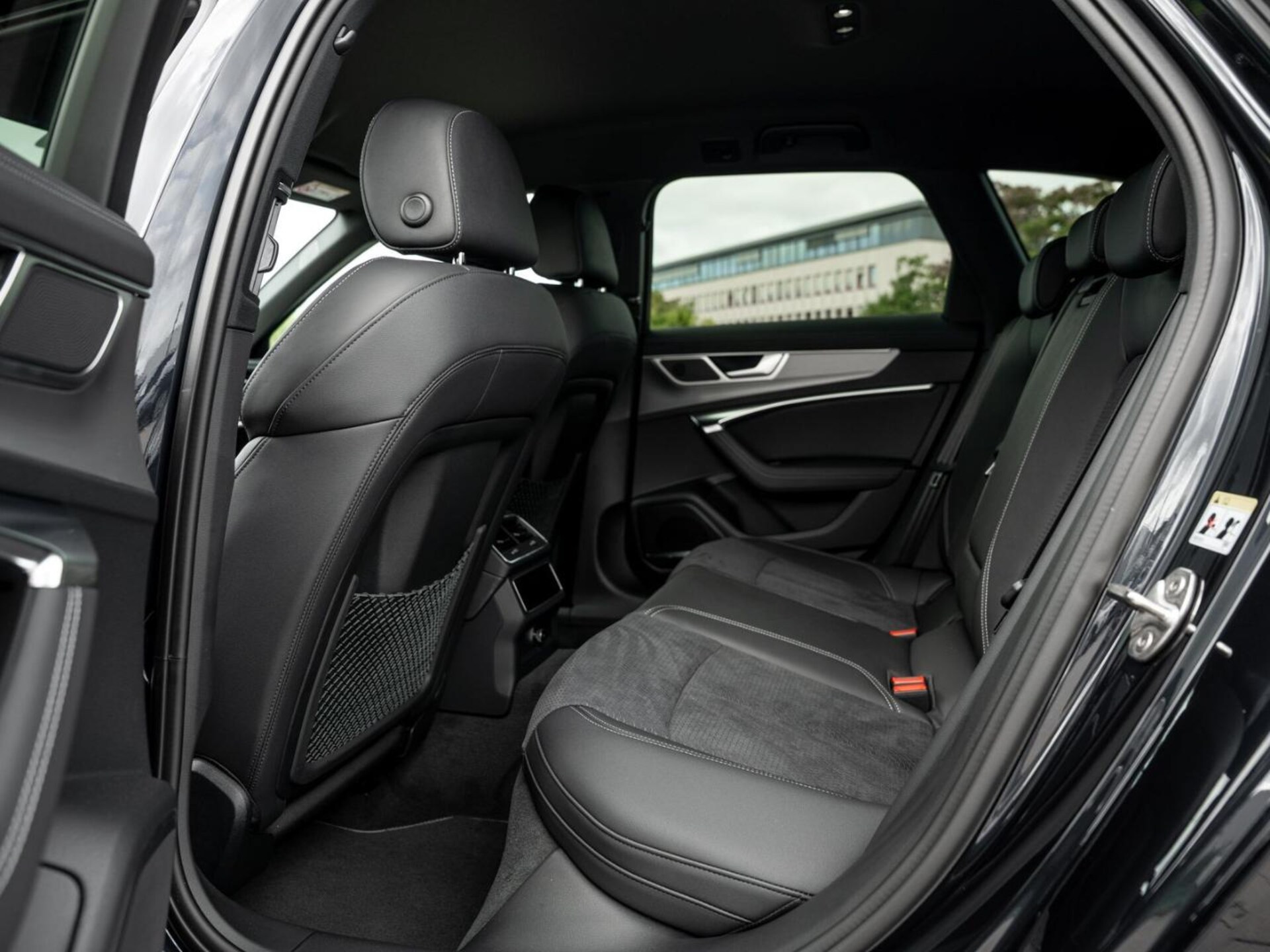 Audi S6 Avant