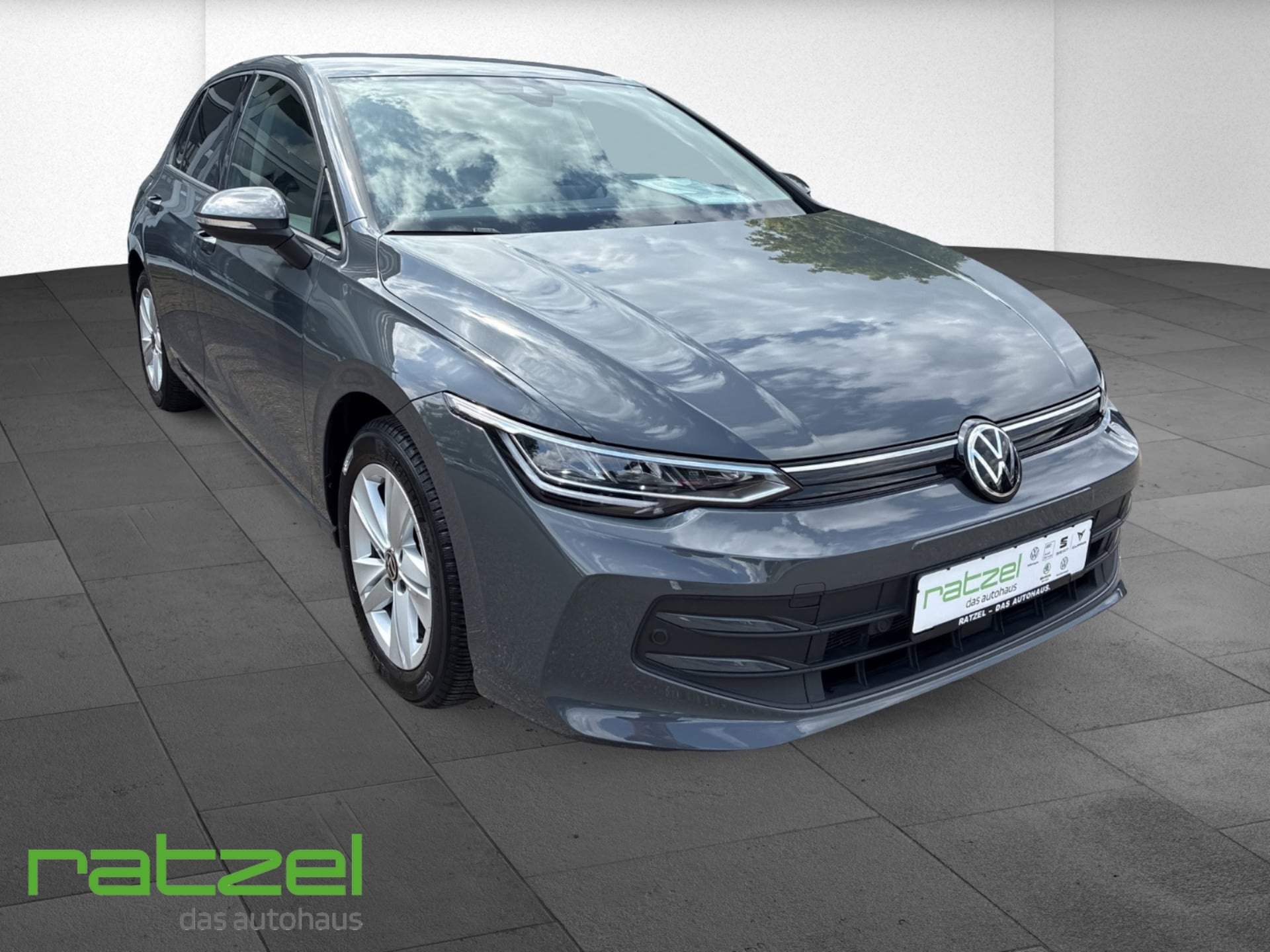 Volkswagen Golf Life