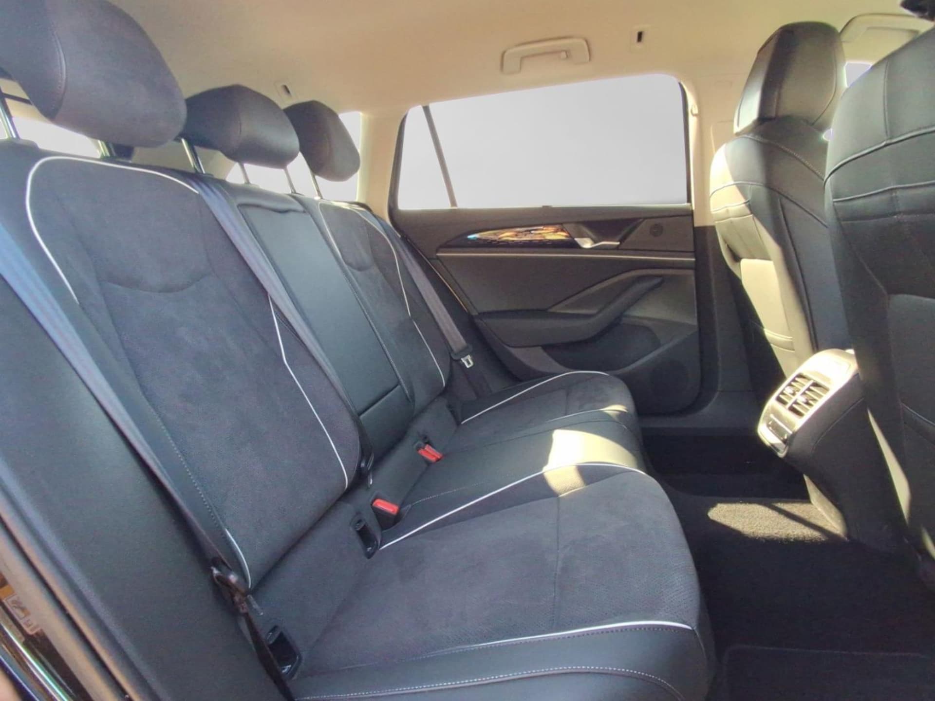 Volkswagen Passat Business