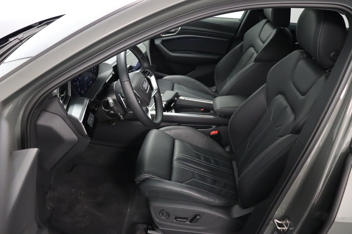 Image about Audi Q8 Sportback e-tron S line 55 e-tron quattro