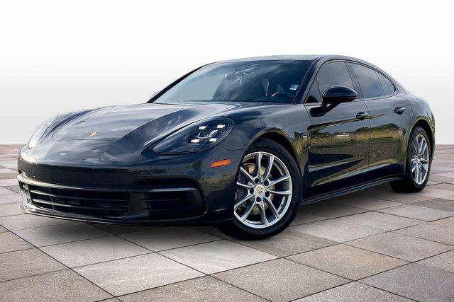 2018 Porsche Panamera 4