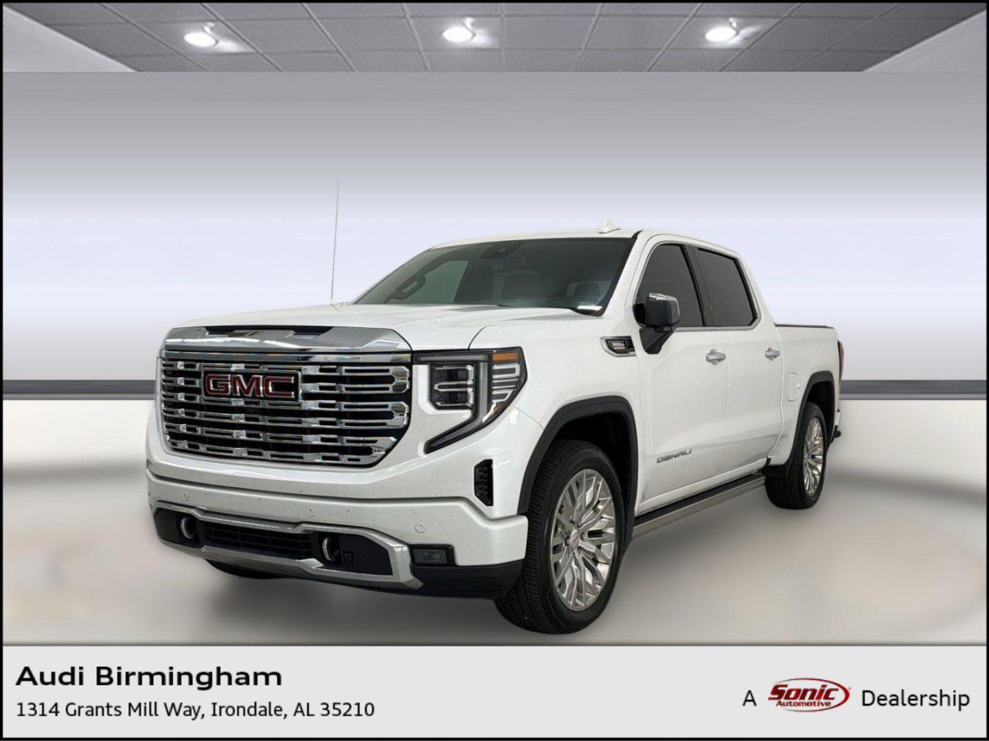2022 GMC Sierra 4WD Crew Cab Short Box Denali's photo