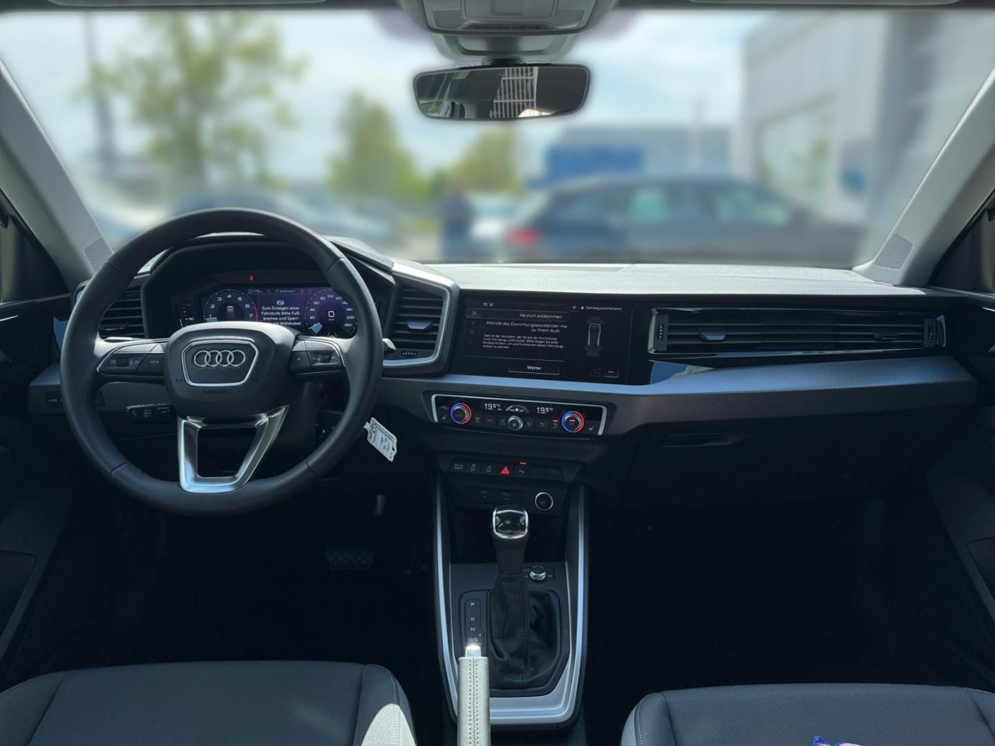 Bild über Audi A1 Sportback S line 40 TFSI S tronic - für weitere Informationen kontaktieren Sie den Audi Partner