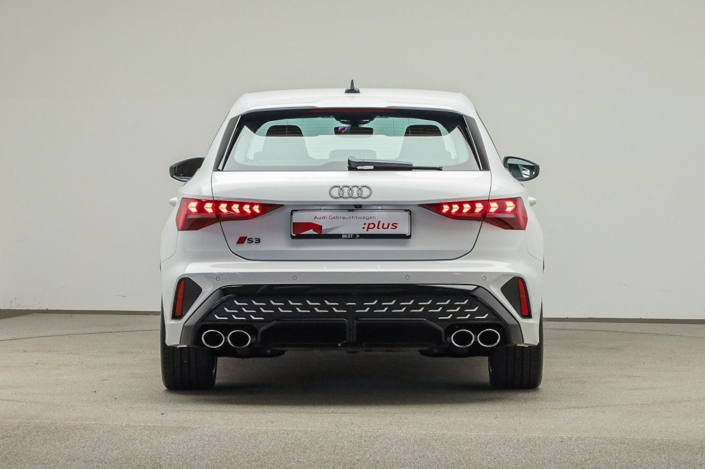 Bild über Audi S3 Sportback TFSI quattro S tronic - für weitere Informationen kontaktieren Sie den Audi Partner