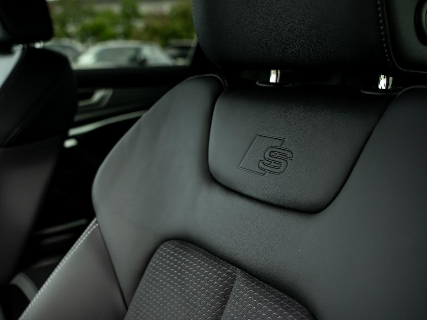 Bild über Audi S6 Avant TDI quattro tiptronic - für weitere Informationen kontaktieren Sie den Audi Partner