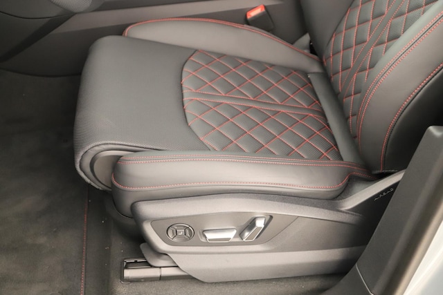 2026 Audi Q8 Prestige - Photo 23