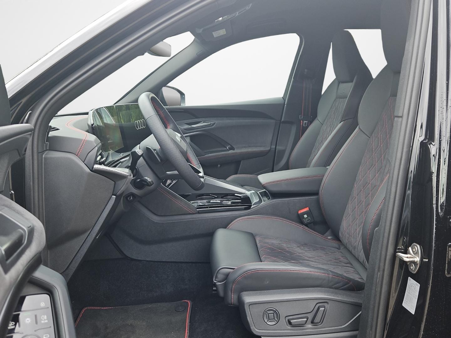 Bild über Audi Q5 Sportback TDI quattro 150 kW S tronic - für weitere Informationen kontaktieren Sie den Audi Partner