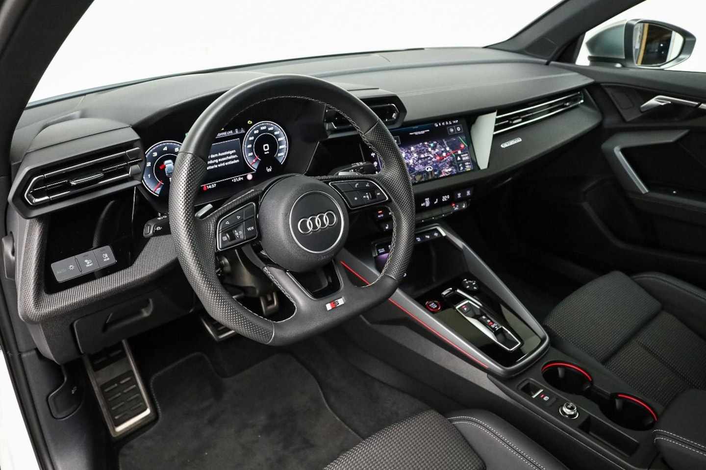 Bild über Audi S3 Sportback TFSI quattro S tronic - für weitere Informationen kontaktieren Sie den Audi Partner