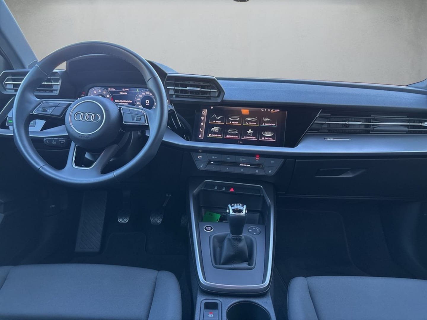 Bild über Audi A3 Sportback 30 TFSI Schaltgetriebe - für weitere Informationen kontaktieren Sie den Audi Partner