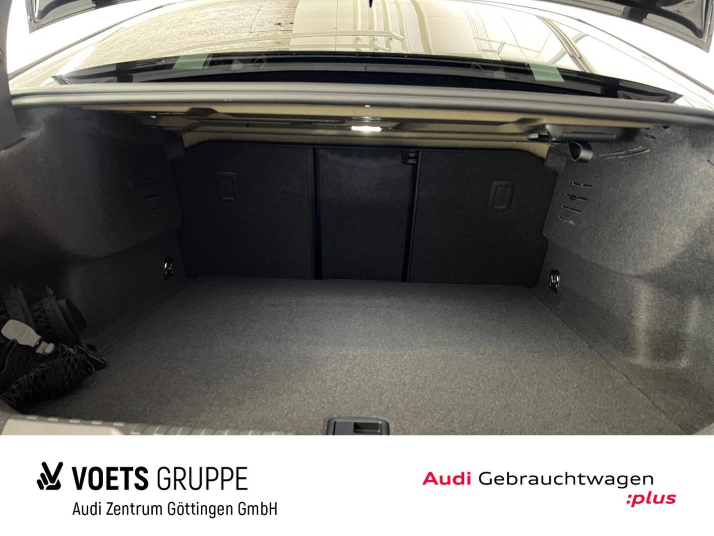 Bild über Audi RS 3 Limousine TFSI quattro 294 kW S tronic - für weitere Informationen kontaktieren Sie den Audi Partner