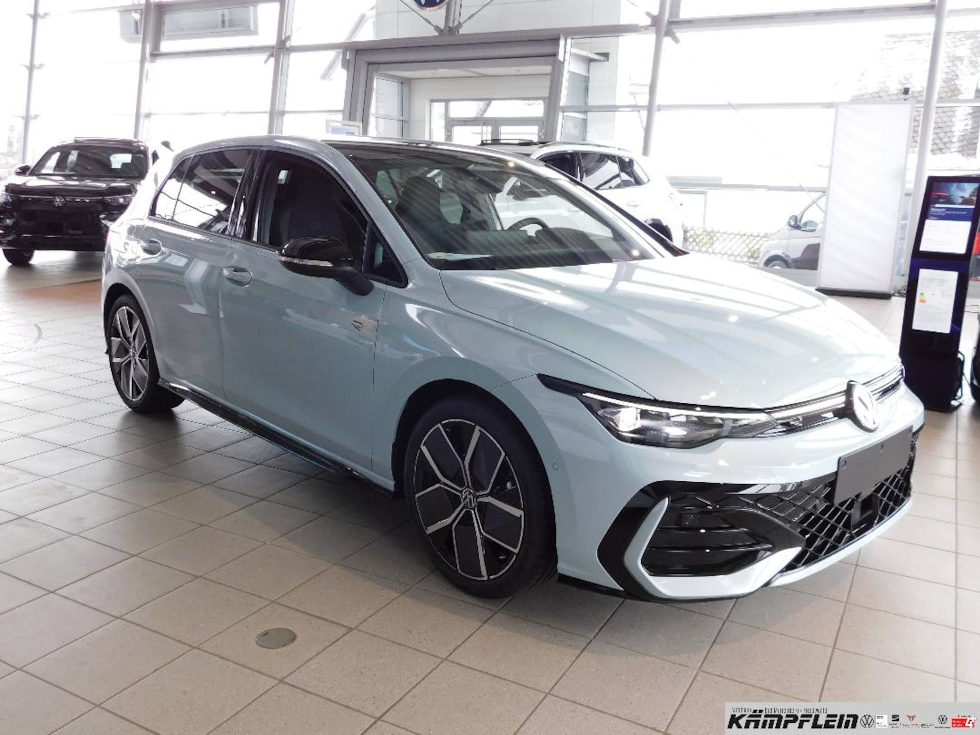 Volkswagen Golf R-Line