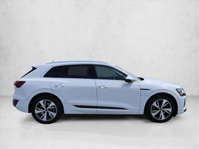 2024 Audi Q8 e-tron