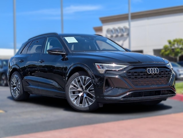 Photo of 2024 Audi Q8 e-tron