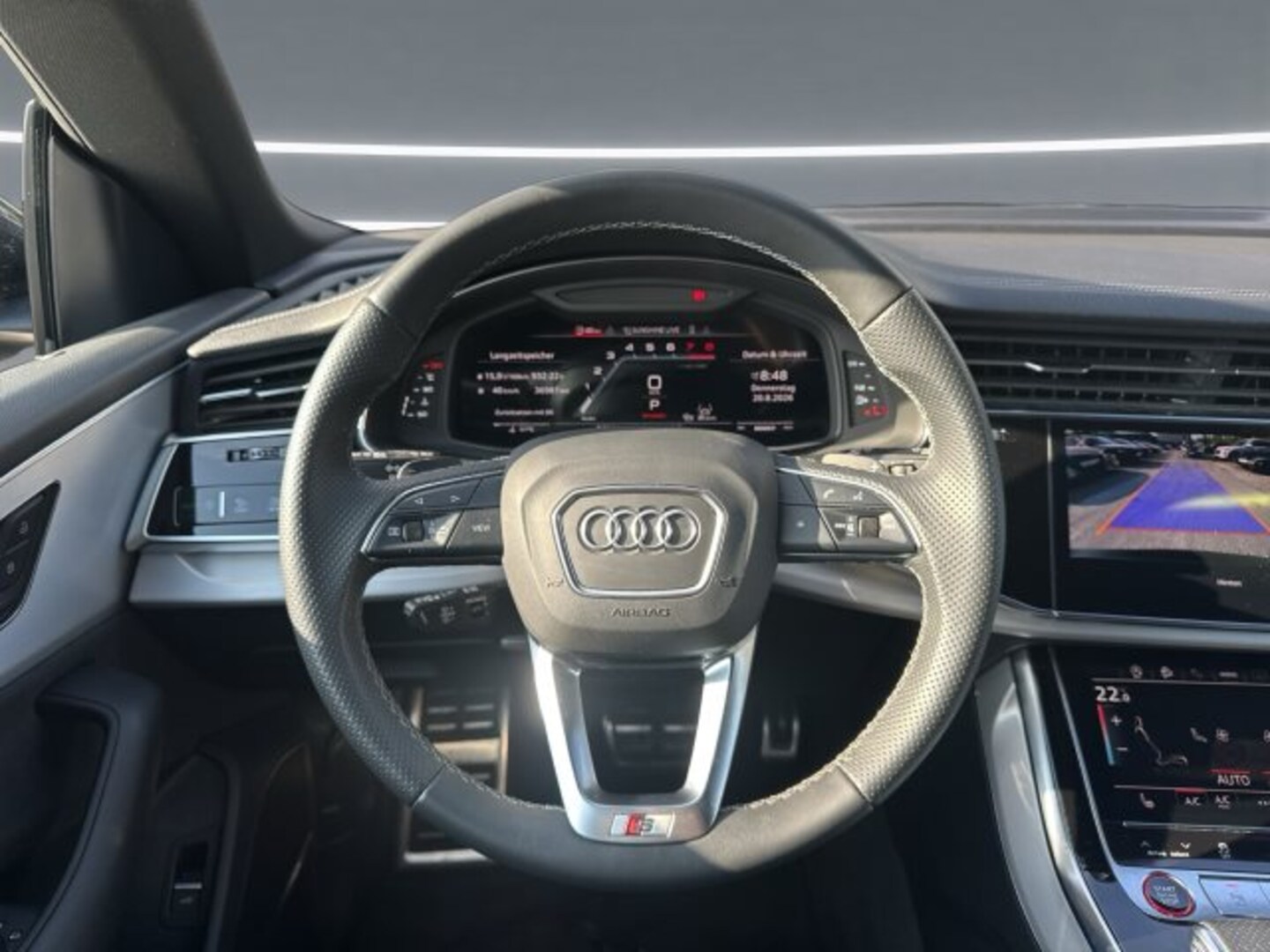 Bild über Audi SQ8 TFSI quattro tiptronic - für weitere Informationen kontaktieren Sie den Audi Partner