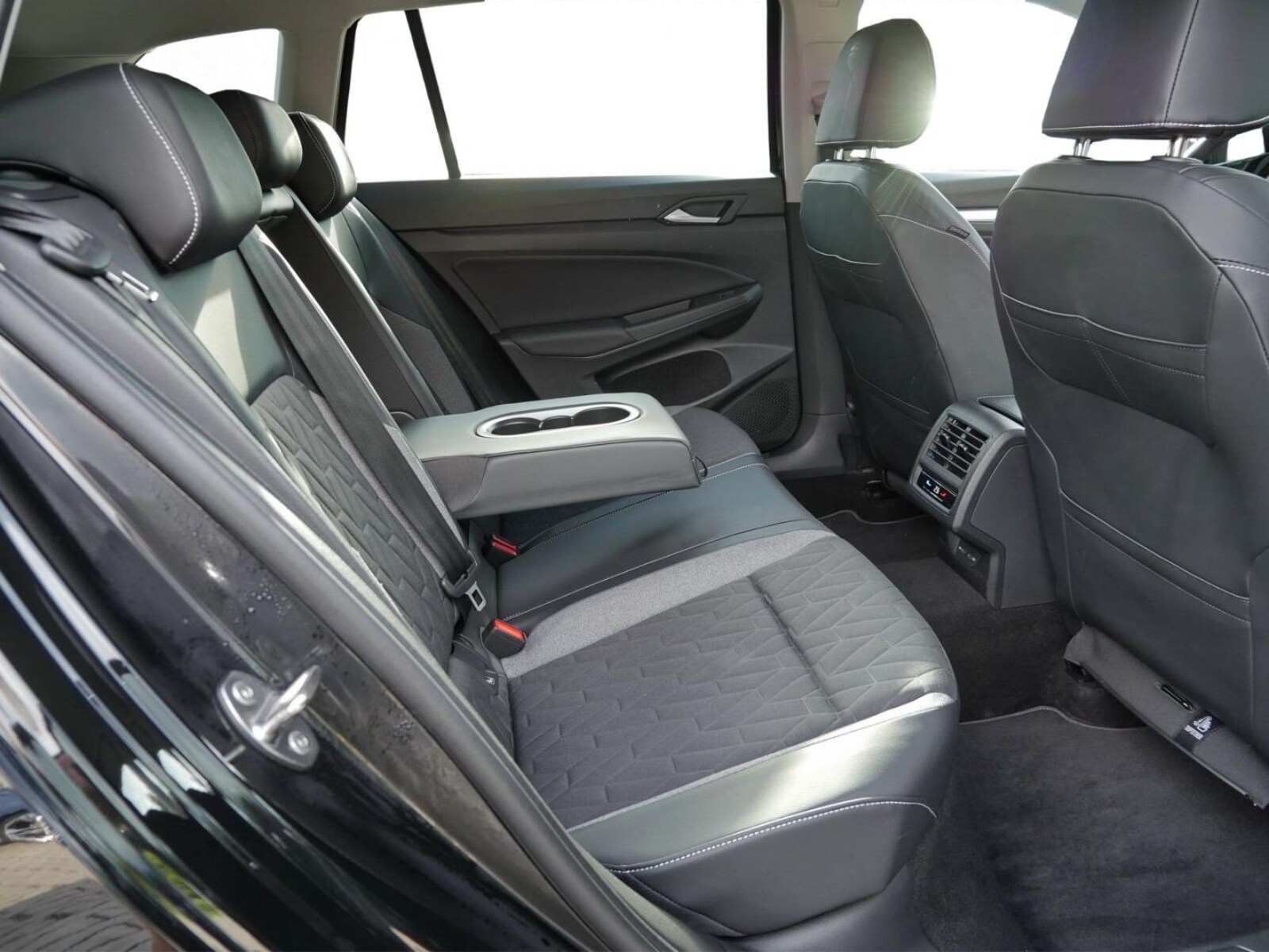 Volkswagen Golf Variant – Bild 16