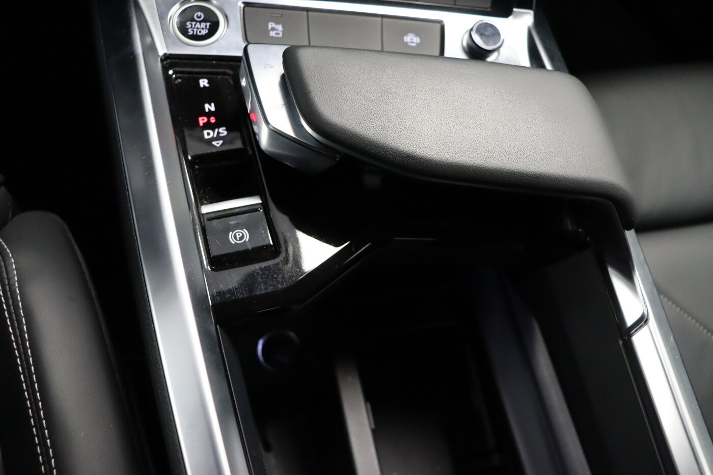 Image about Audi Q8 Sportback e-tron S line 55 e-tron quattro