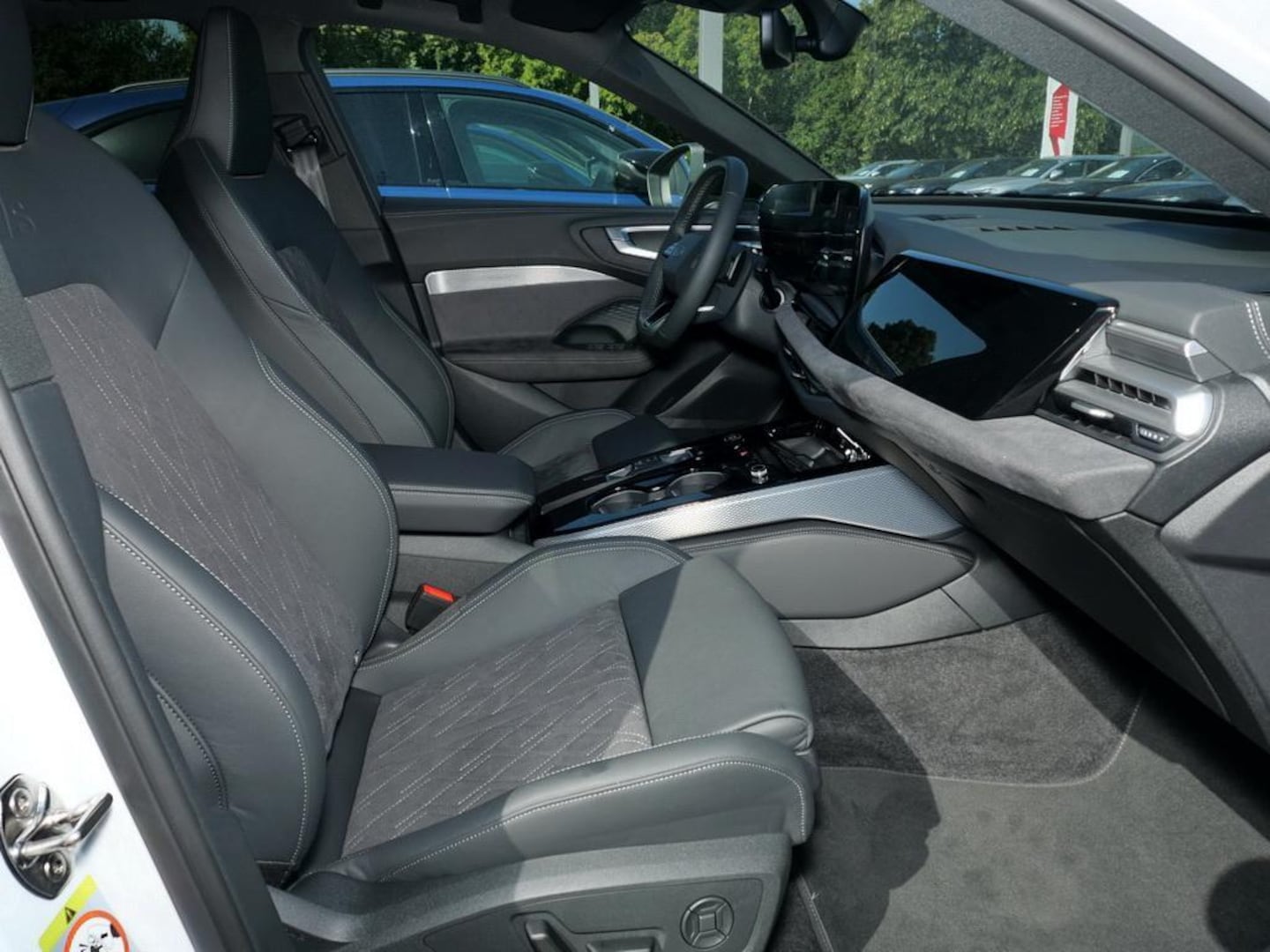 Bild über Audi A5 Avant TFSI 150 kW S tronic - für weitere Informationen kontaktieren Sie den Audi Partner
