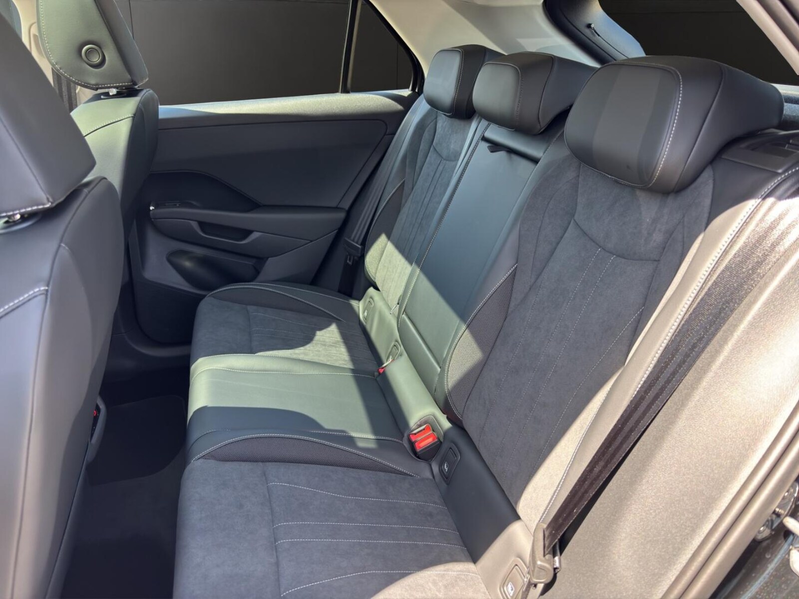 Volkswagen T-Roc – Bild 13