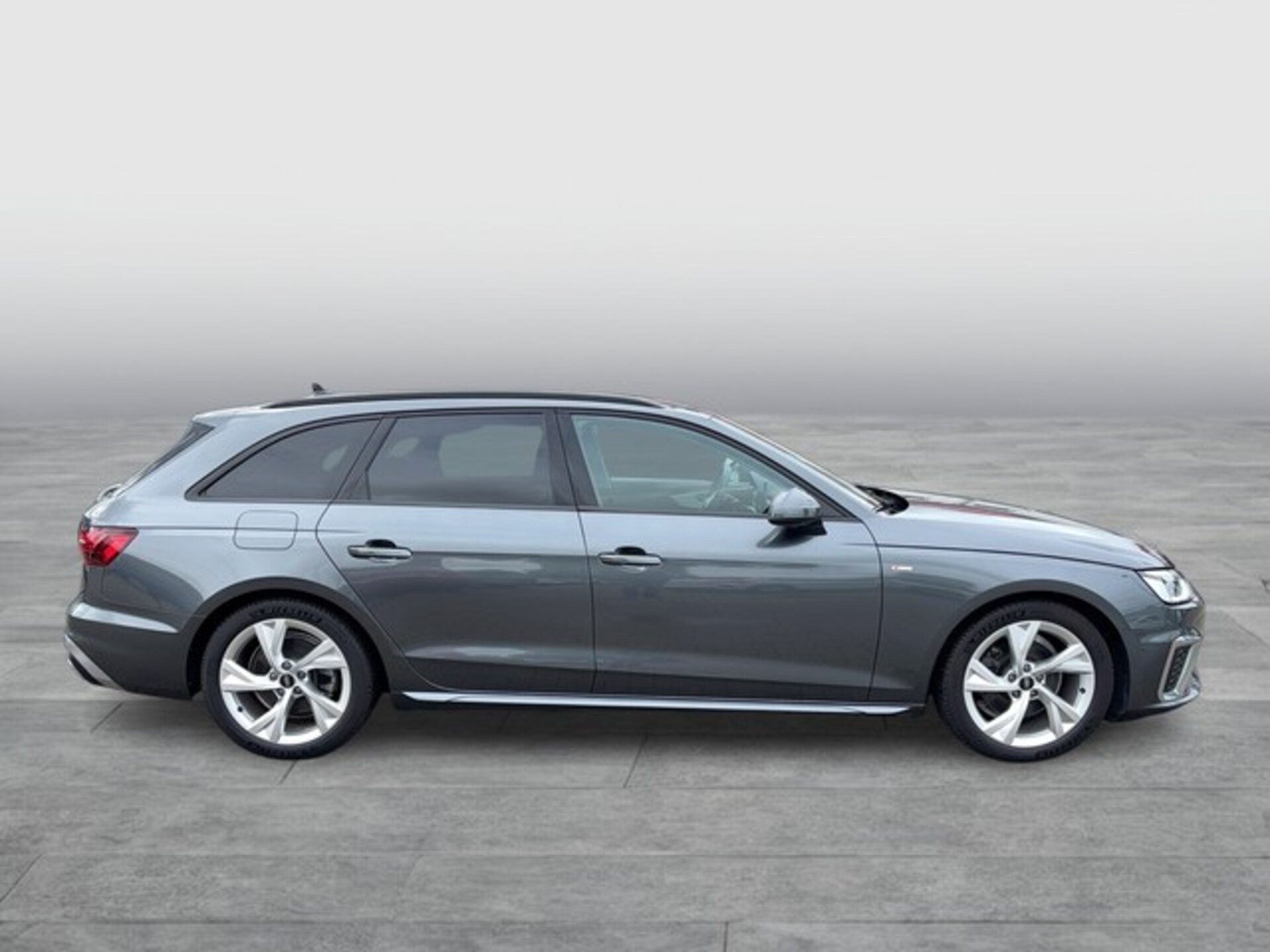 Audi A4 Avant S line