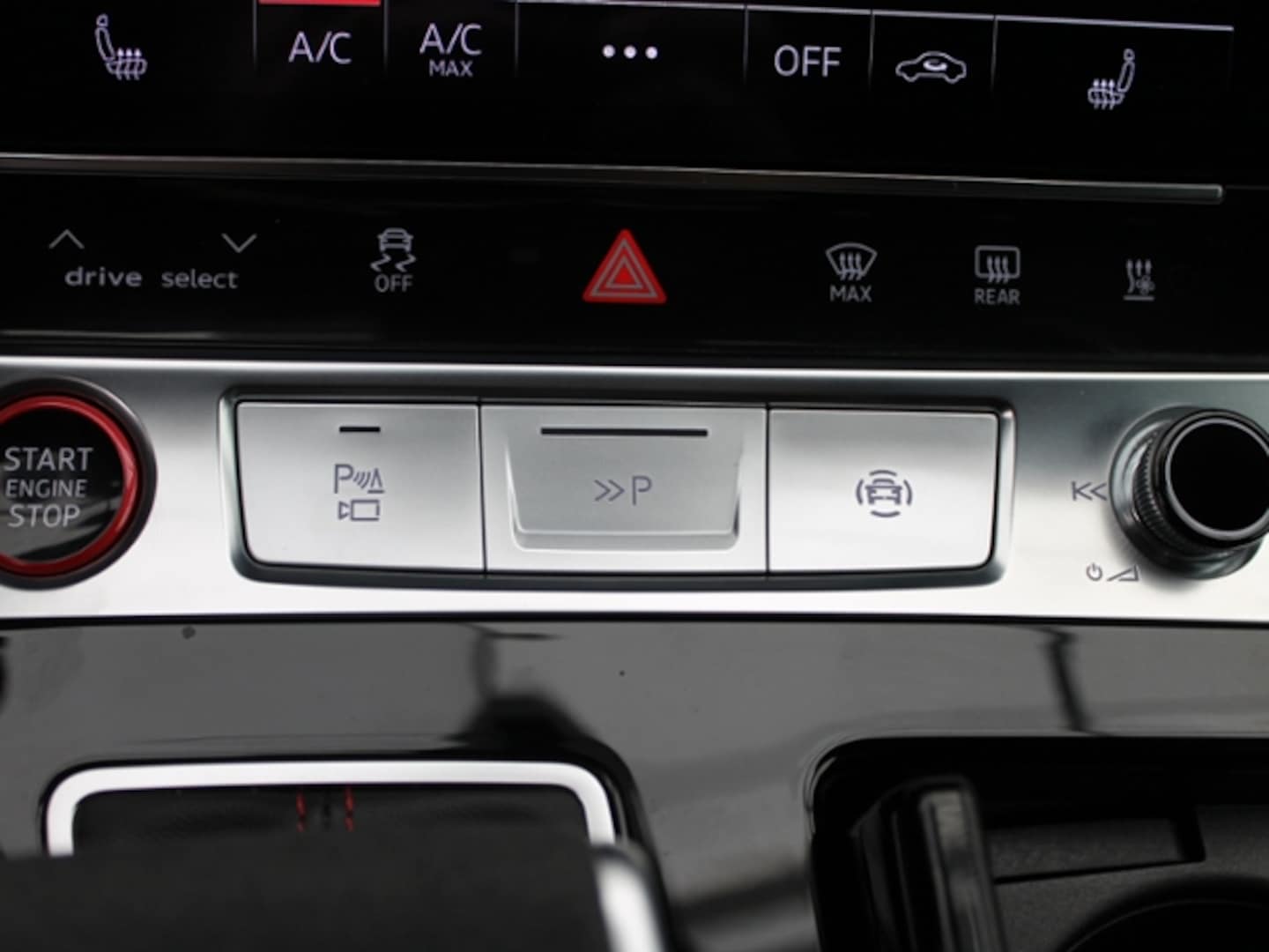 Bild über Audi RS 6 Avant performance TFSI quattro tiptronic - für weitere Informationen kontaktieren Sie den Audi Partner