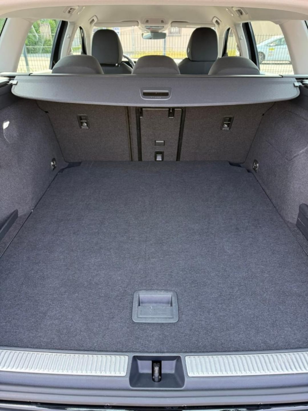 Volkswagen Passat Model bazowy