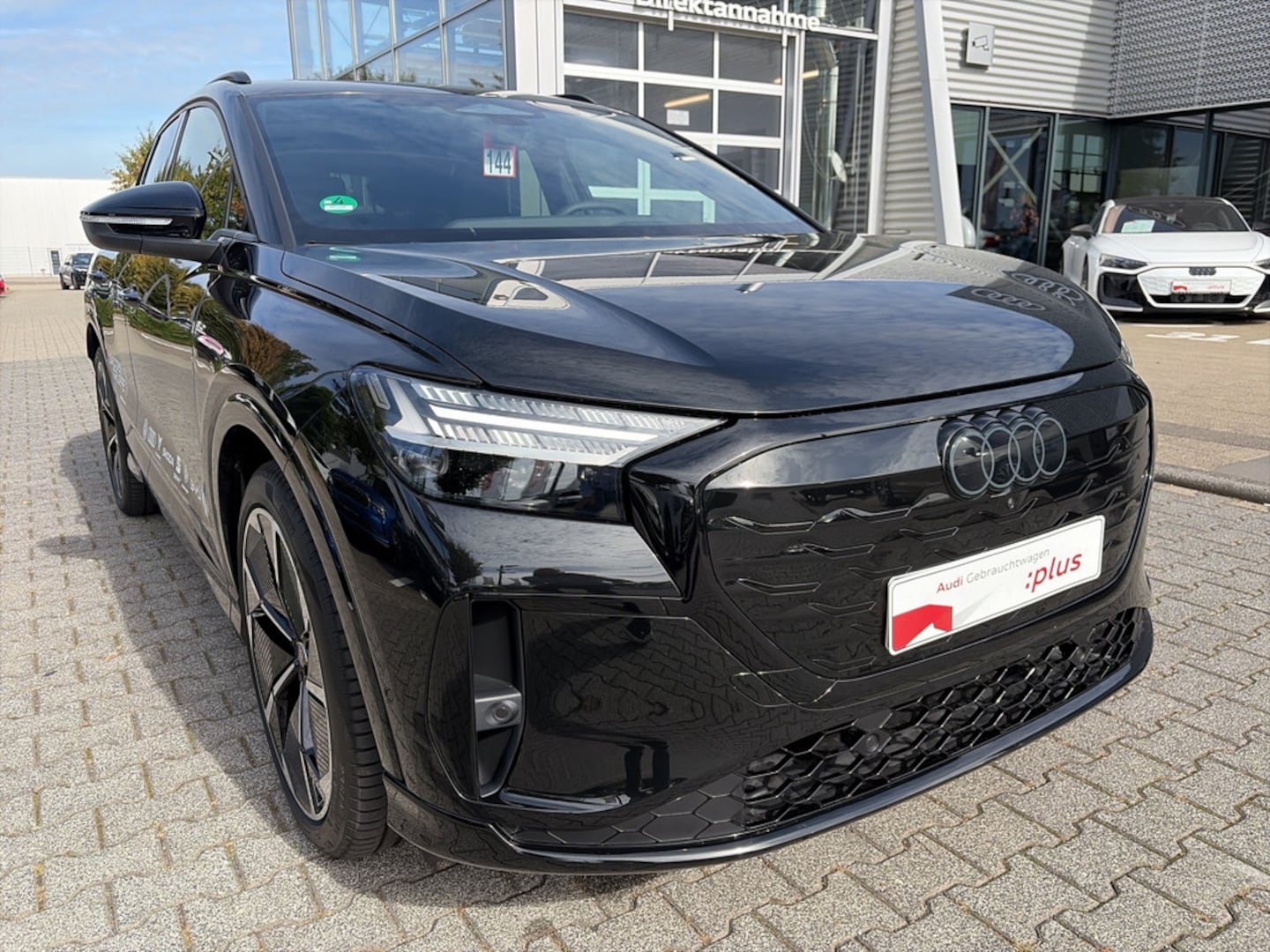 Bild über Audi Q4 SUV e-tron e-tron performance 210 kW - für weitere Informationen kontaktieren Sie den Audi Partner