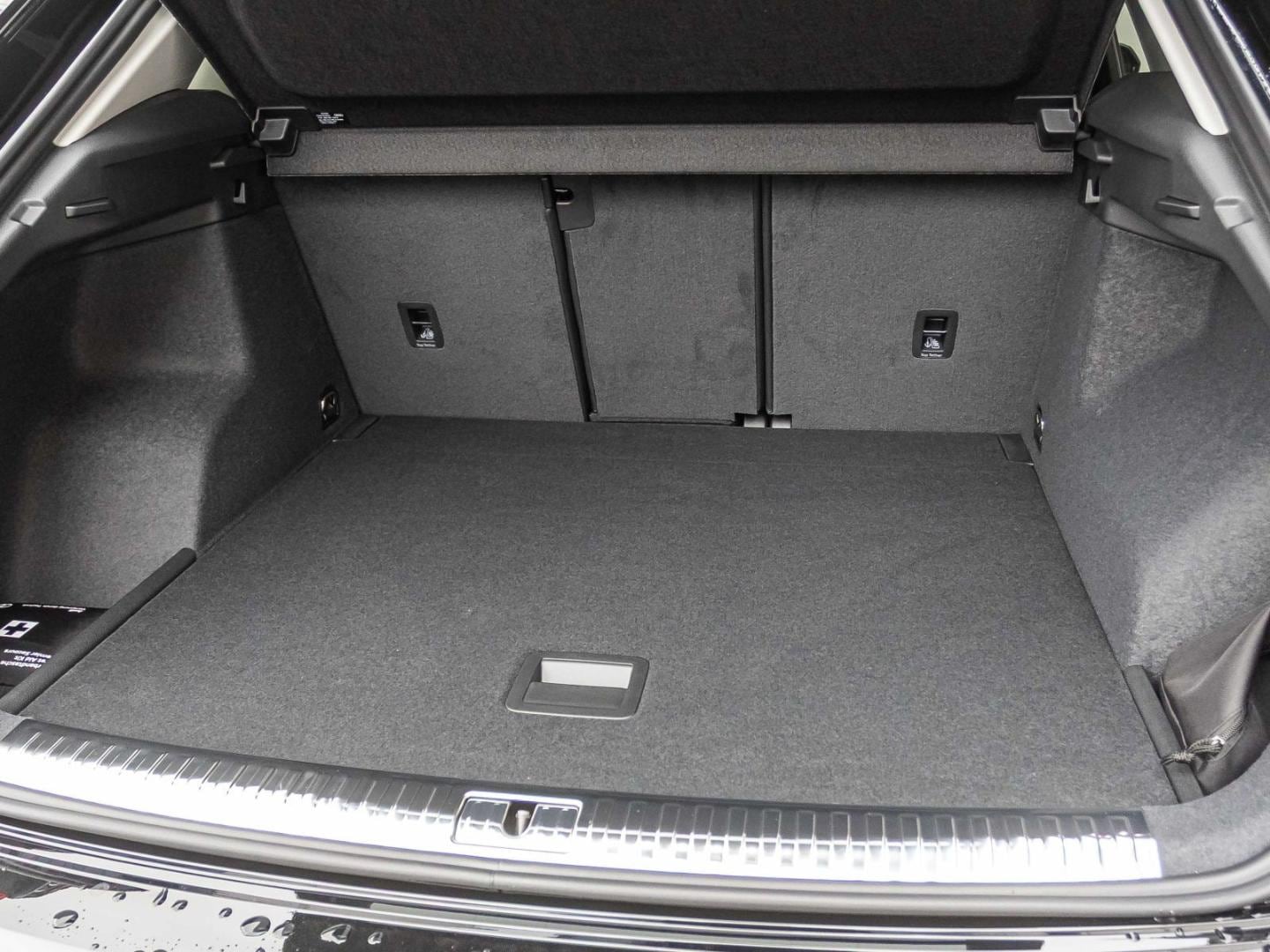 Bild über Audi Q3 TFSI 110 kW S tronic - für weitere Informationen kontaktieren Sie den Audi Partner