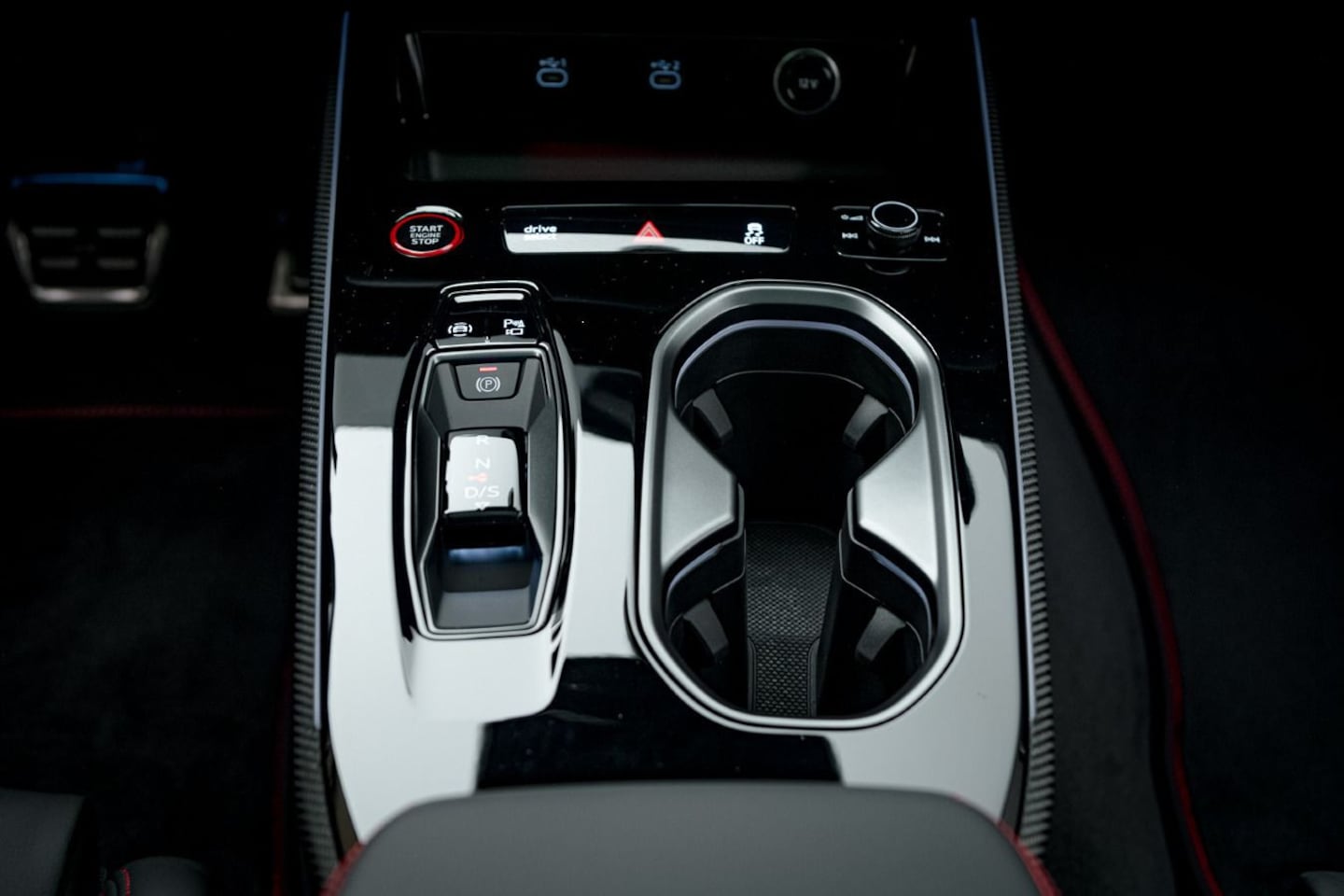 Bild über Audi A6 Limousine TFSI quattro 270 kW S tronic - für weitere Informationen kontaktieren Sie den Audi Partner