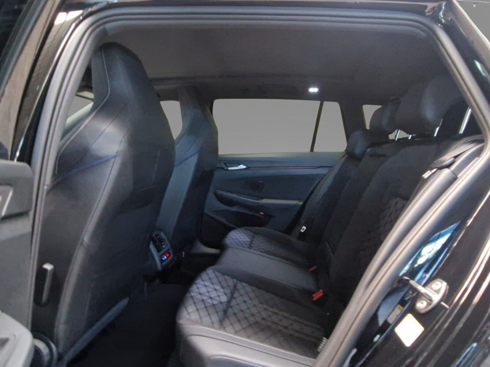 Volkswagen Golf Variant – Bild 7