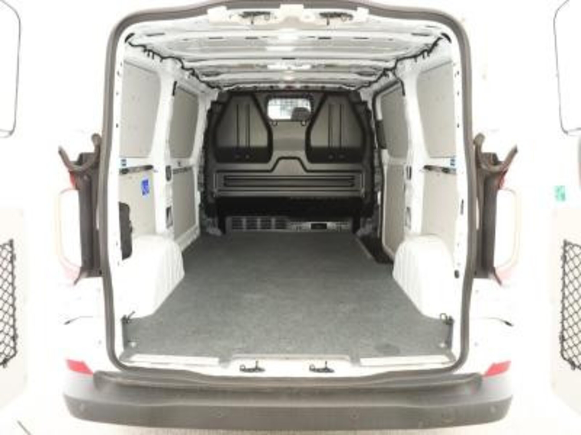 Volkswagen Transporter Kasten kurzer Radstand