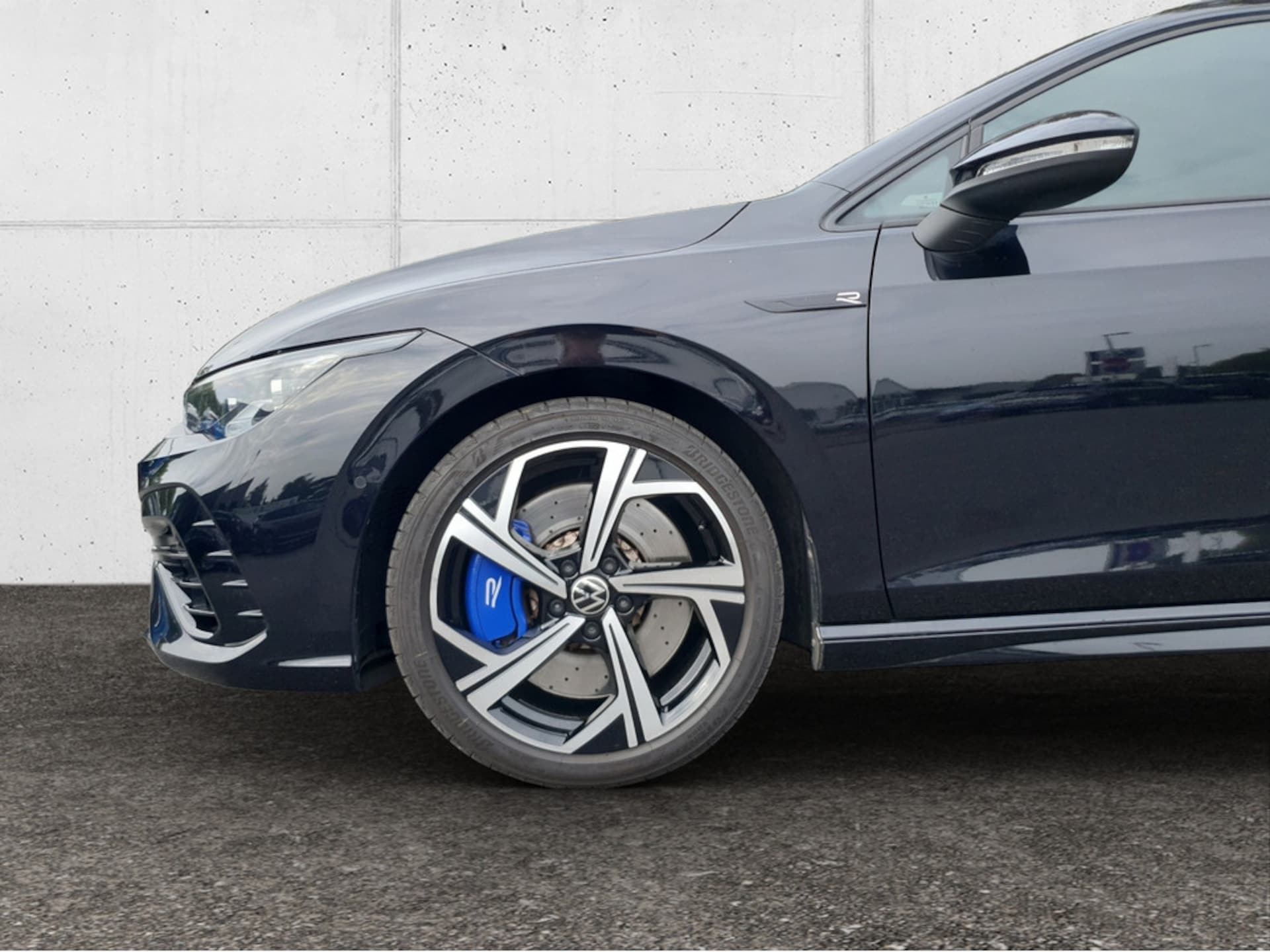 Volkswagen Golf Variant R