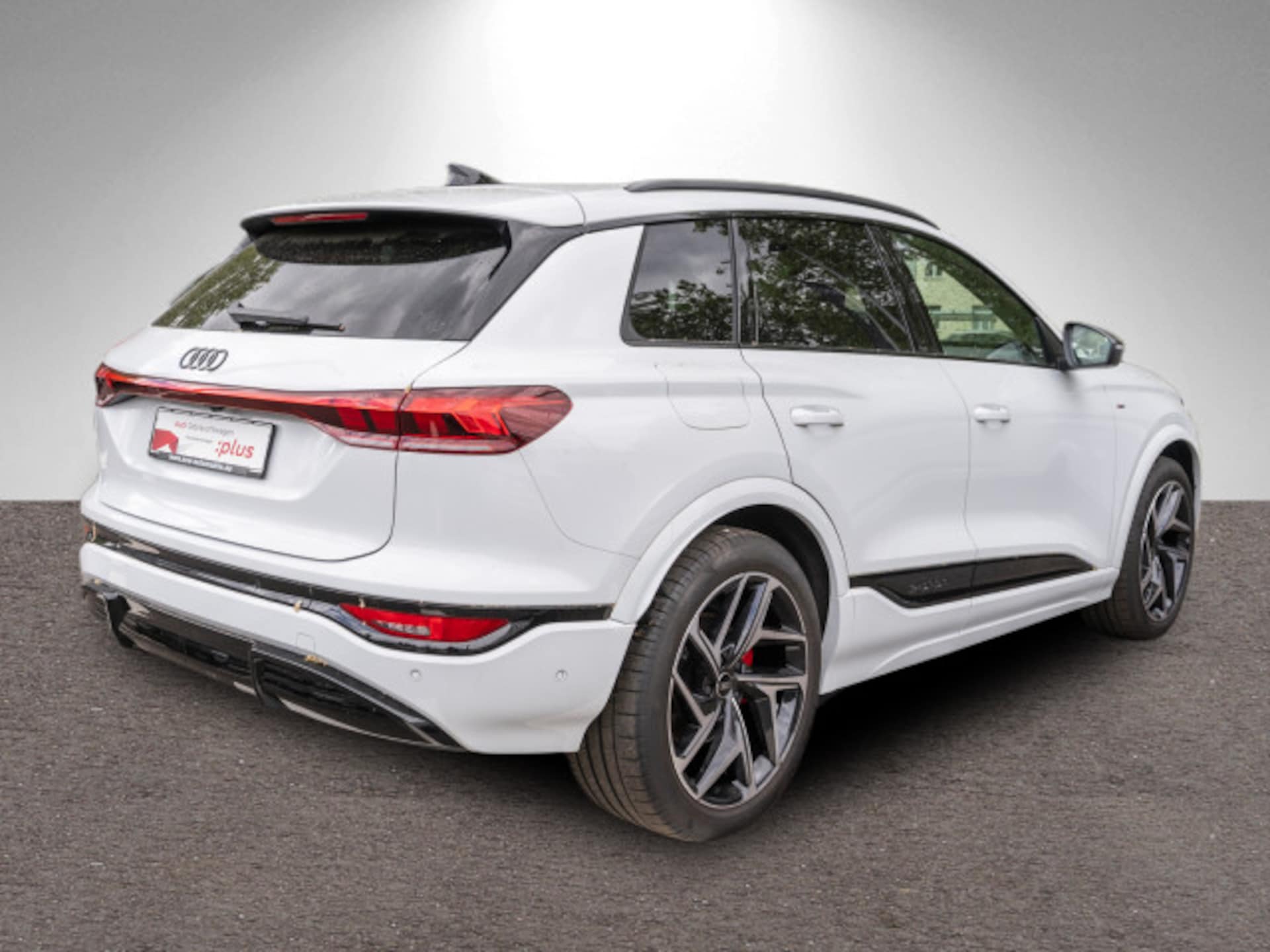 Audi Q6 SUV e-tron