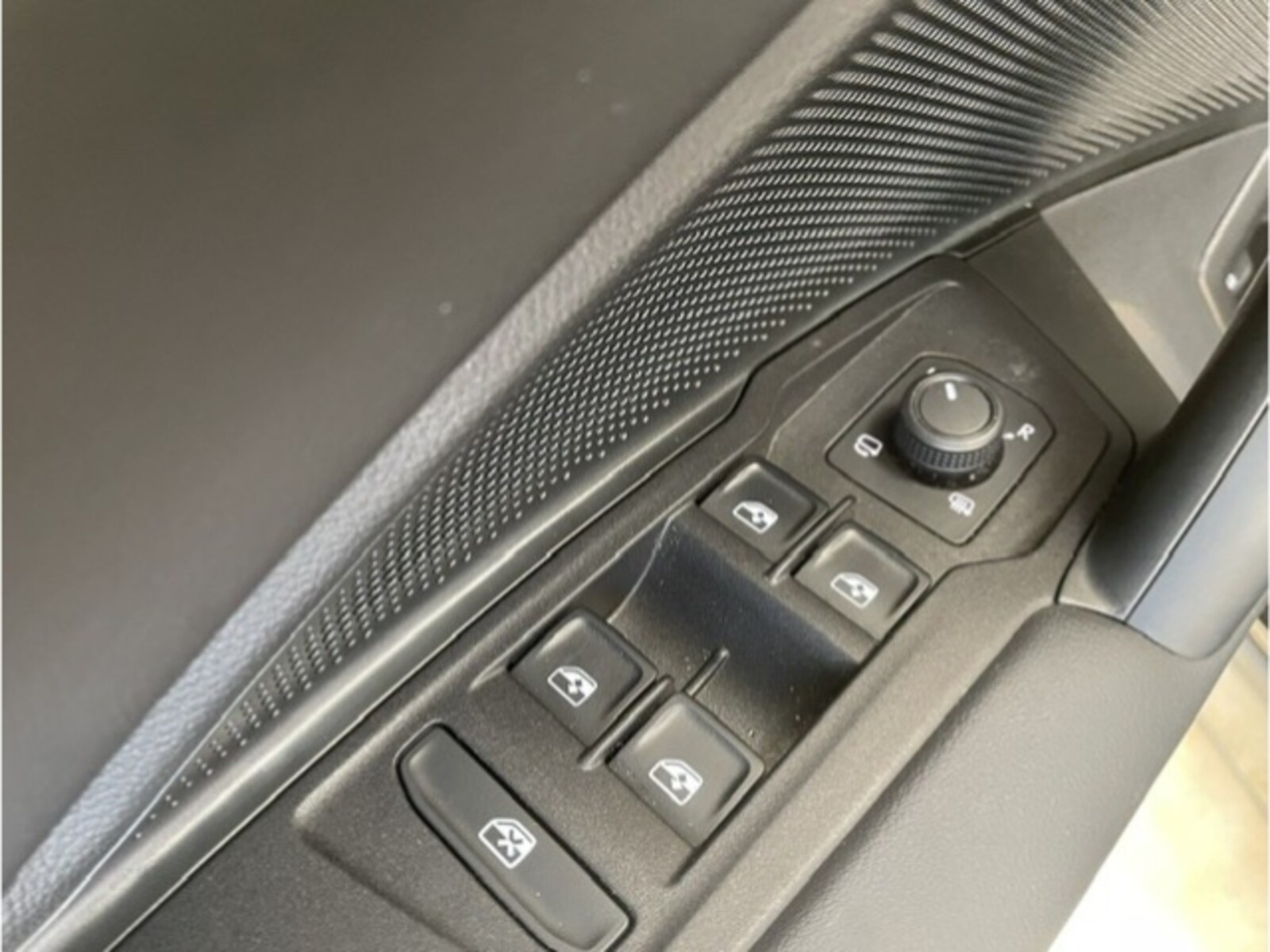 Volkswagen Tiguan – Bild 12