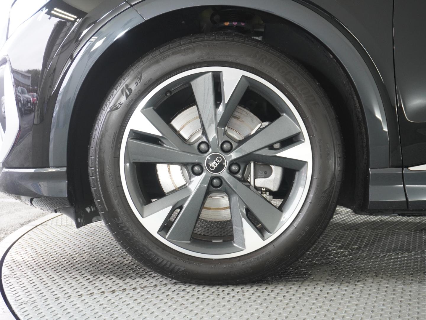 Image about Audi Q4 e-tron 40 e-tron 150,00 kW