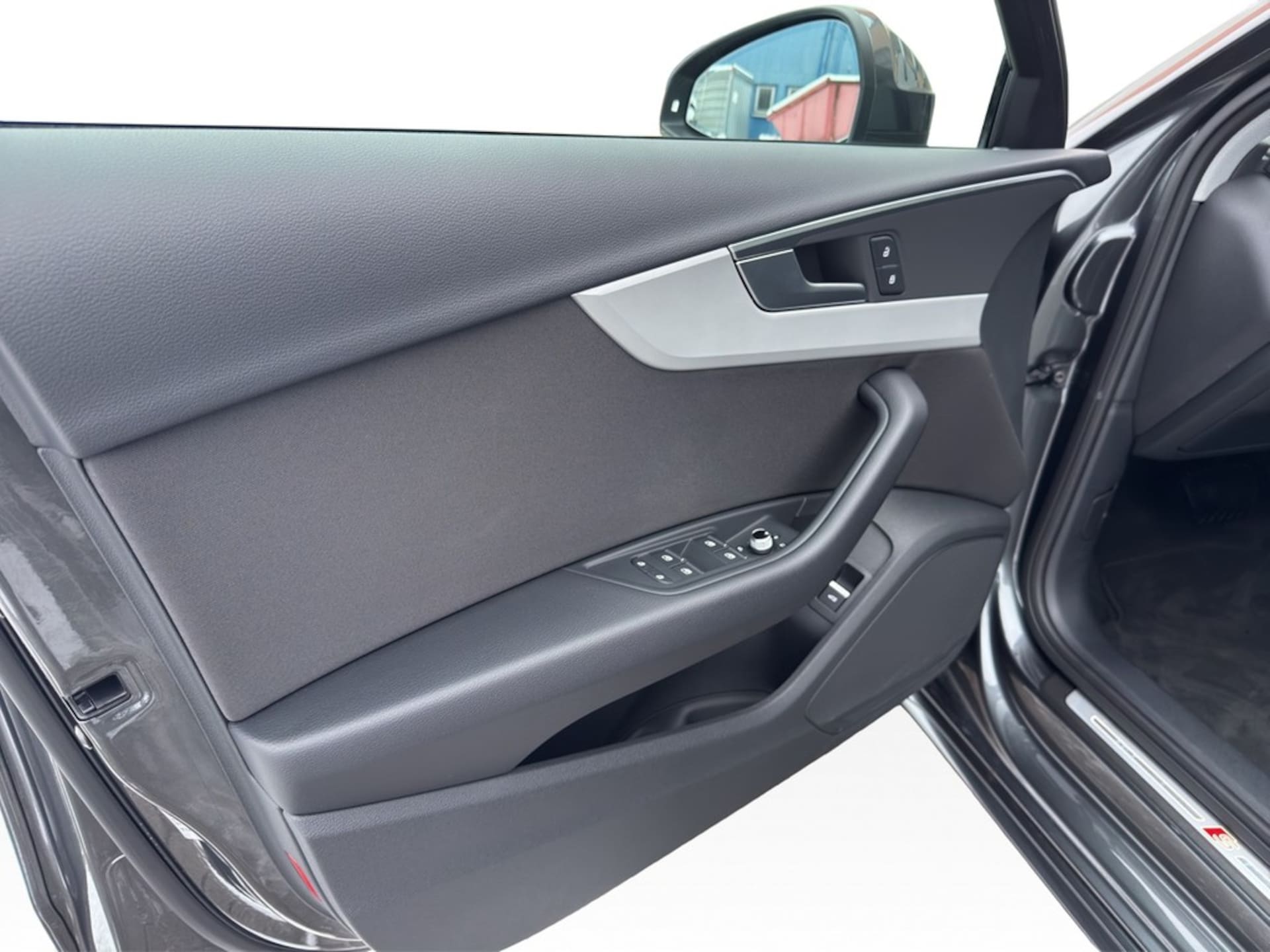 Audi A4 Avant S line