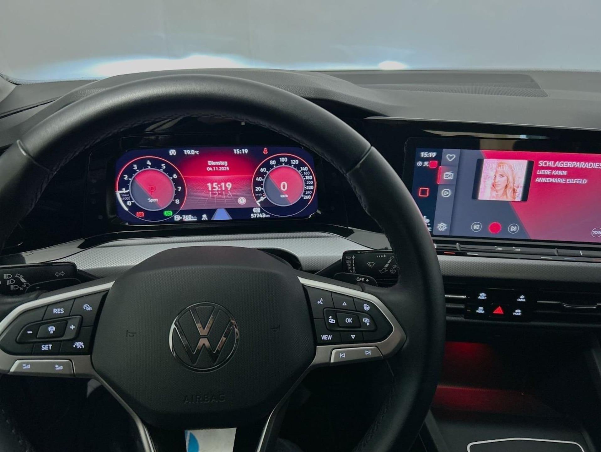 Volkswagen Golf Active