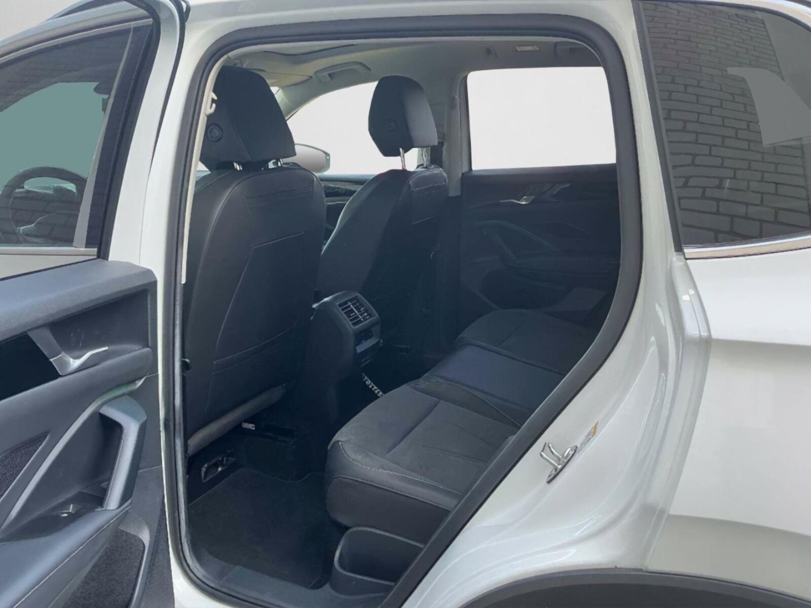 Volkswagen Tiguan – Bild 8