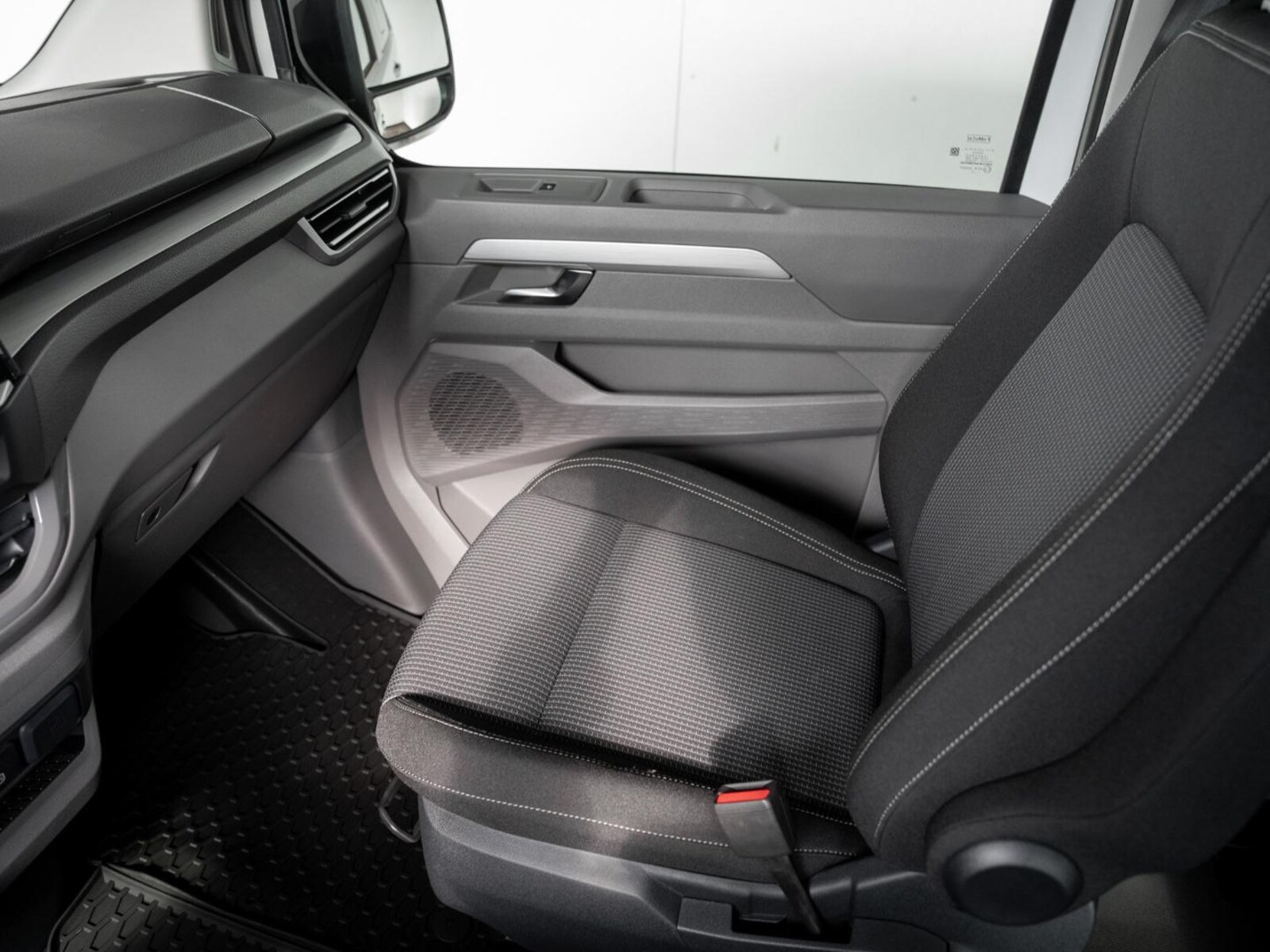 Volkswagen Transporter Pritschenwagen Doppelkabine – Bild 17