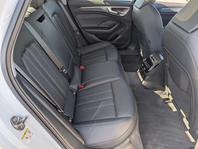 2026 Audi A6 Premium Plus - Photo 6