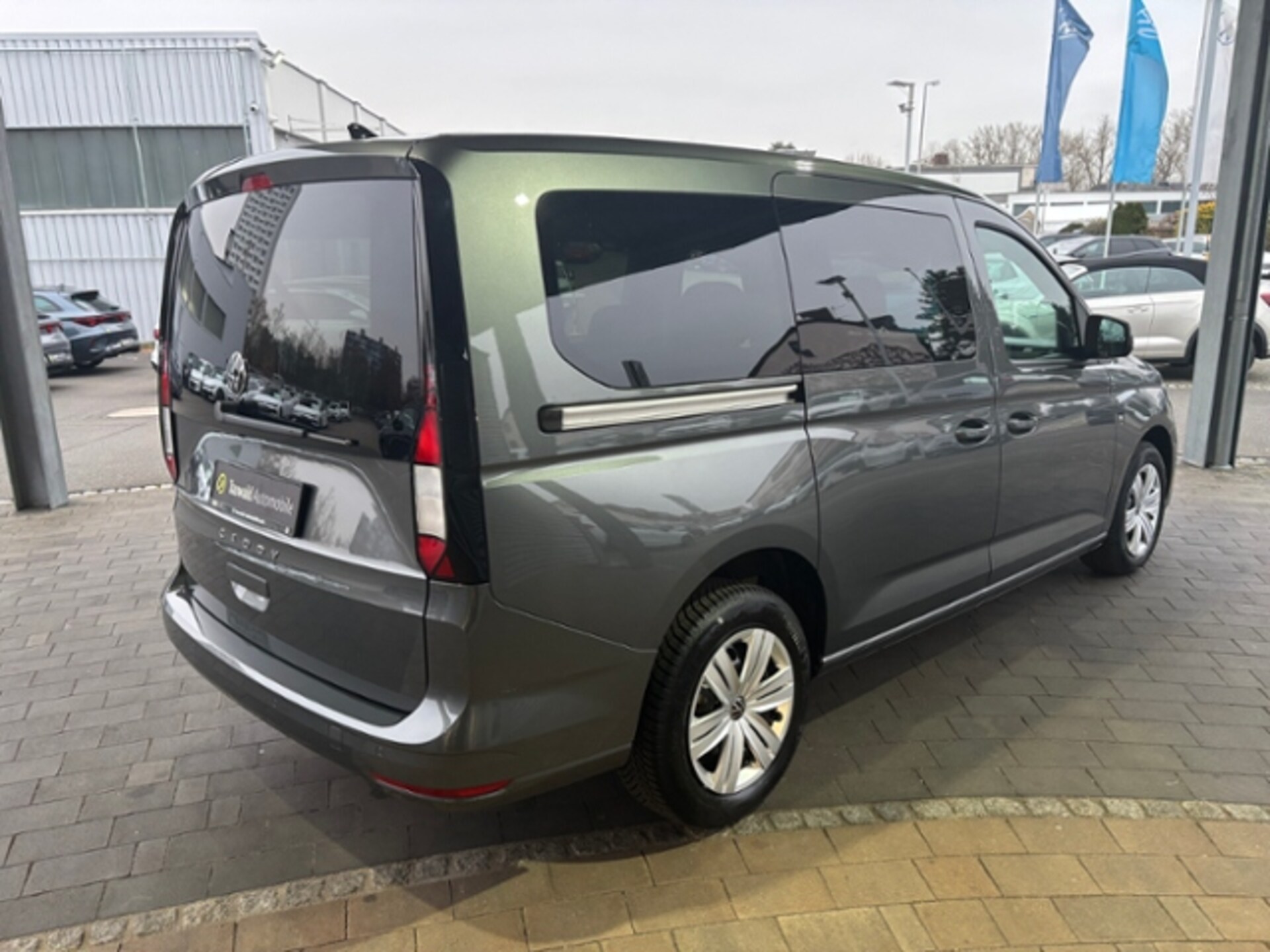 Volkswagen Caddy Maxi Basis-Modell