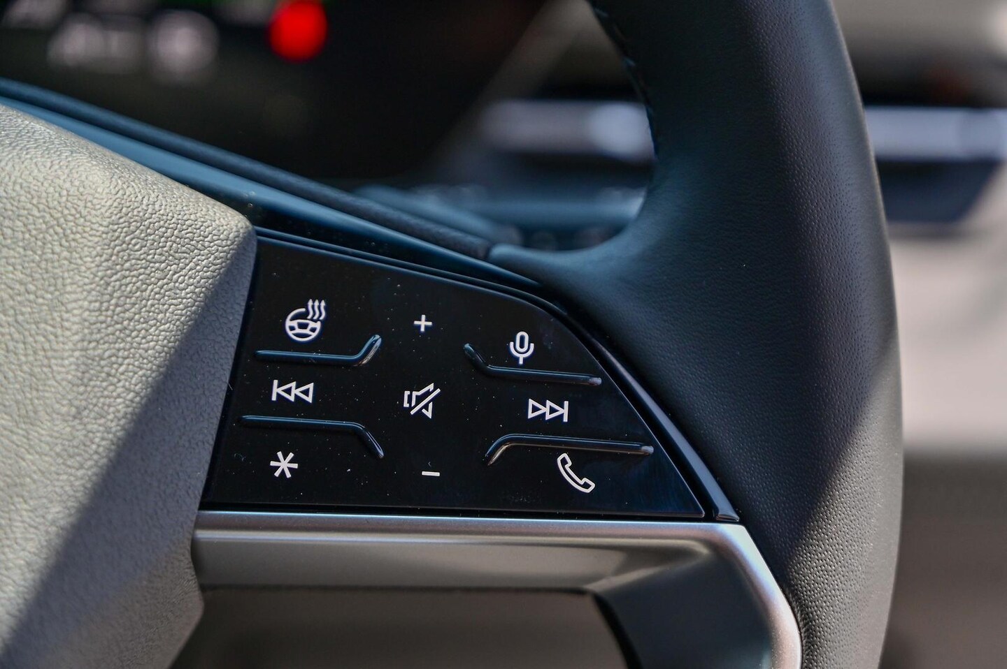 Image about Audi Q6 SUV e-tron e-tron