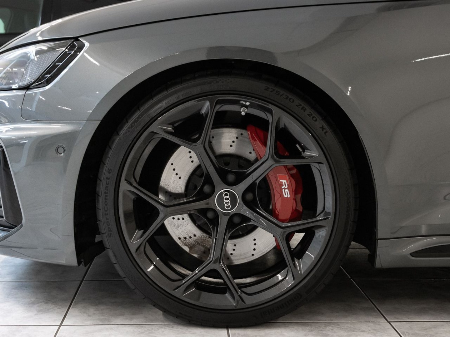 Bild über Audi RS 4 Avant TFSI quattro tiptronic - für weitere Informationen kontaktieren Sie den Audi Partner