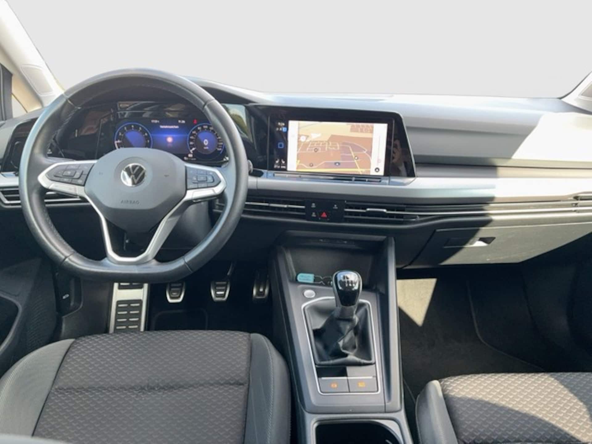 Volkswagen Golf Life
