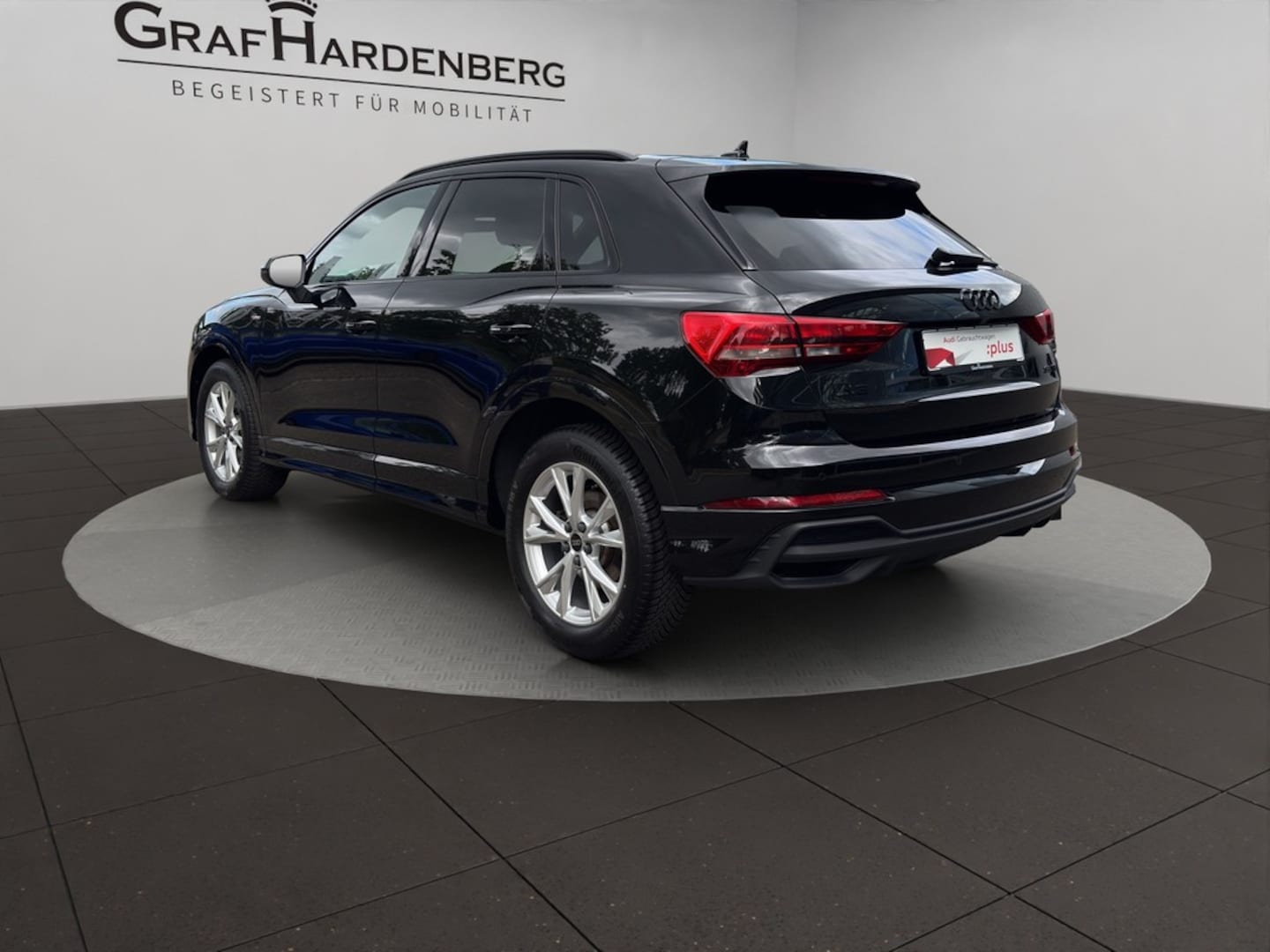 Bild über Audi Q3 S line 35 TFSI S tronic - für weitere Informationen kontaktieren Sie den Audi Partner