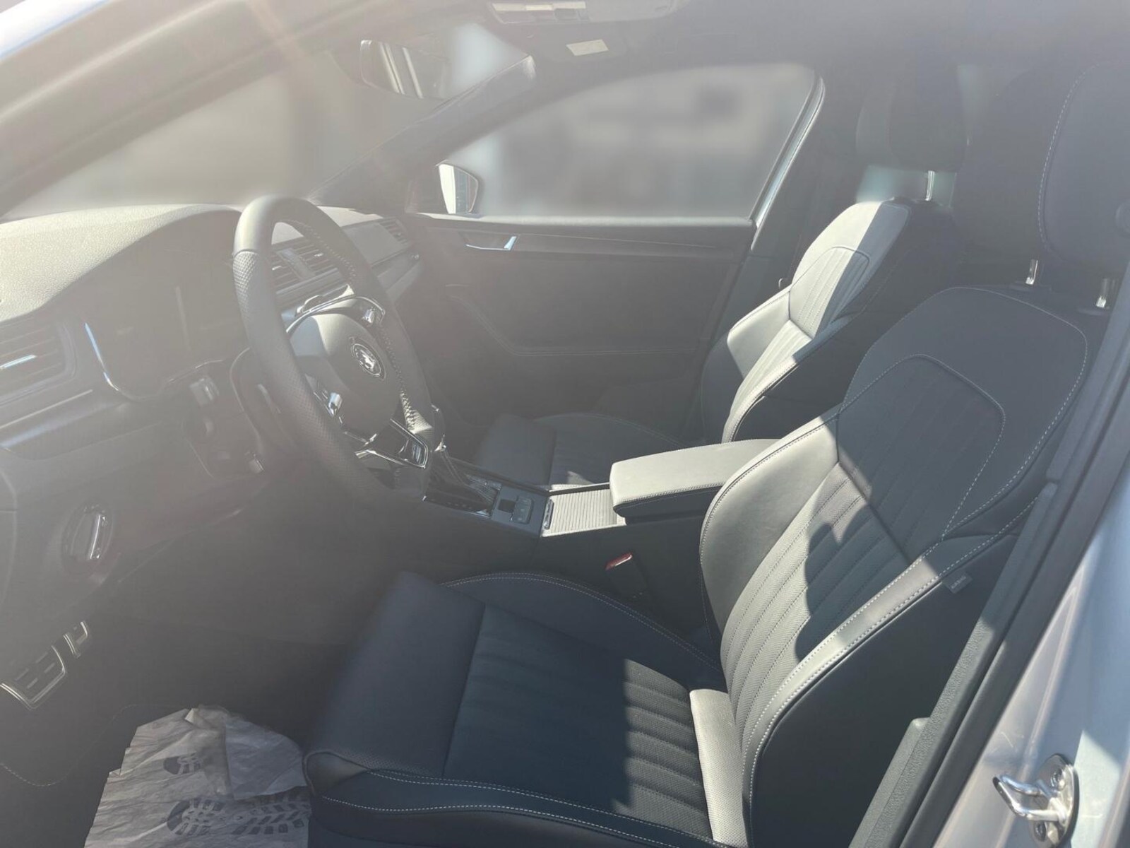 Škoda Superb Combi – Bild 9